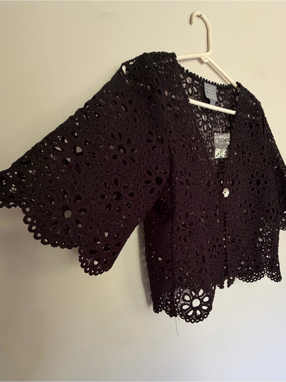 NWOT Rabbit Rabbit Rabbit Black Floral Crochet Button Front Cardigan M Medium - Picture 2 of 5